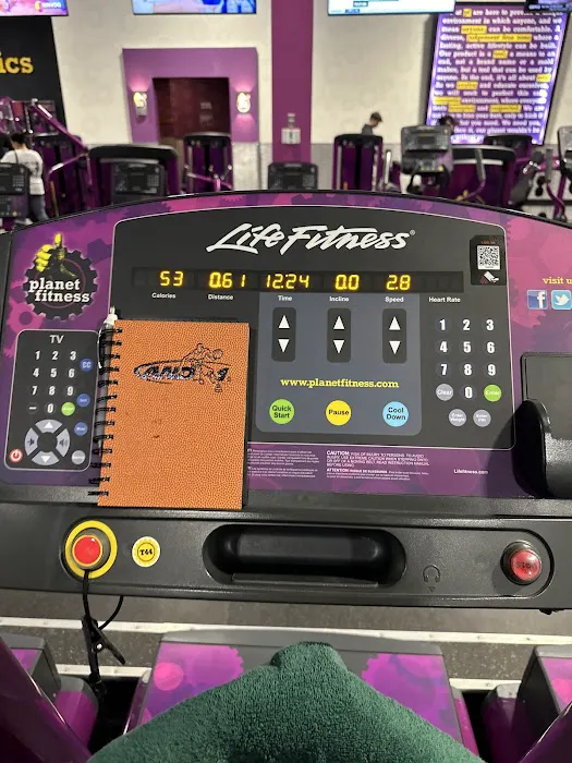 Planet Fitness Picture 8
