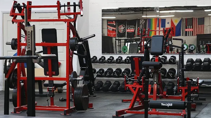 Adelante Barbell Club Picture 6