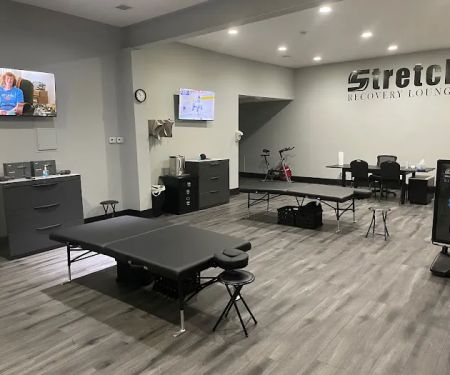 Stretch Recovery Lounge - Montclair