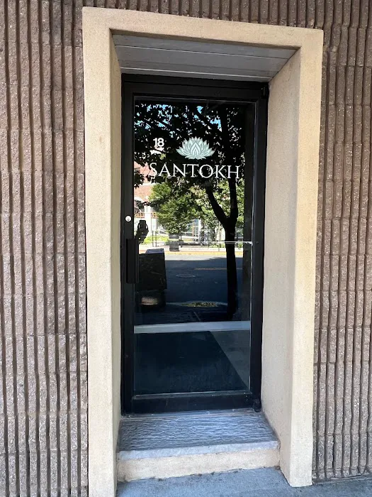 Santokh Yoga & Wellness Center Picture 3