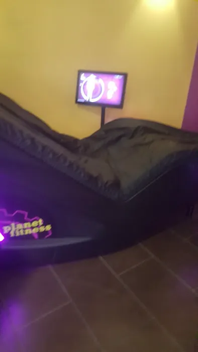 Planet Fitness Picture 7