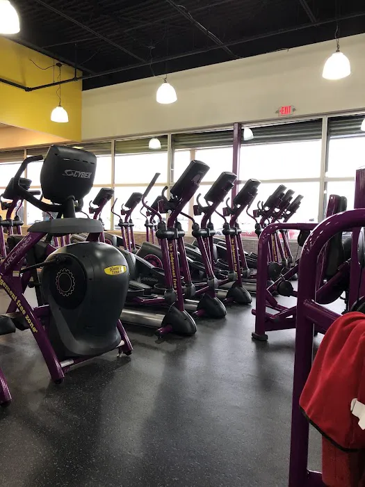 Planet Fitness Picture 6