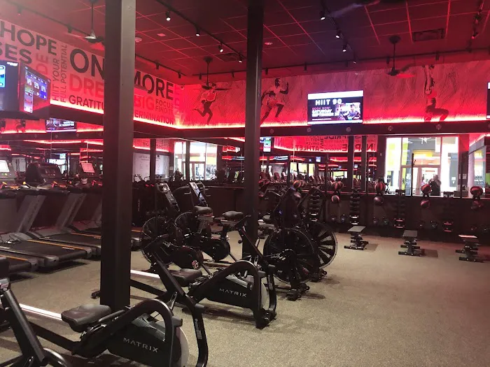 LA Fitness Picture 4