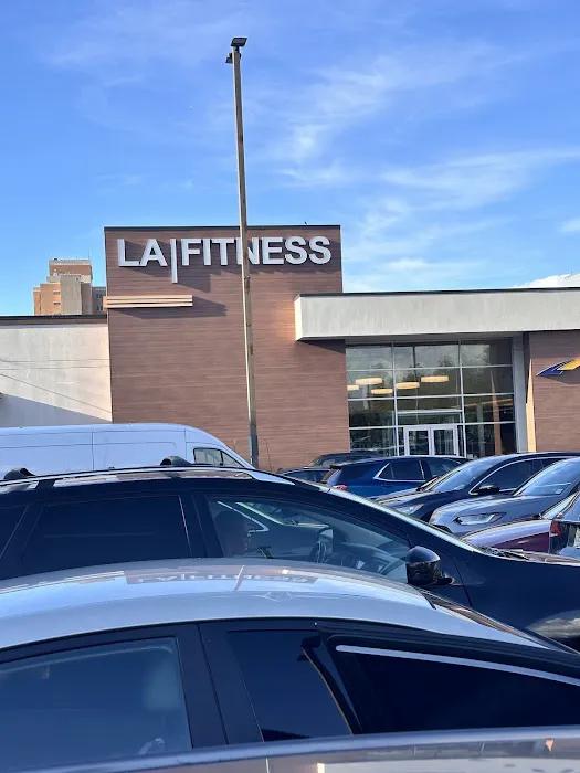 LA Fitness Picture 5