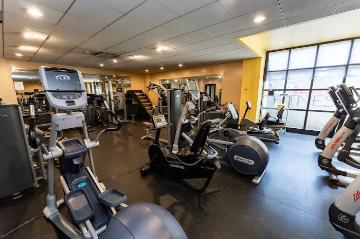 uPtown Fitness Picture 4