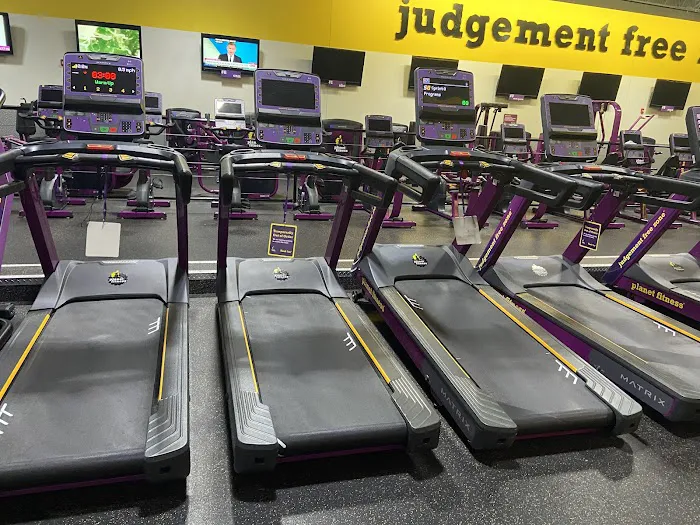 Planet Fitness Picture 7