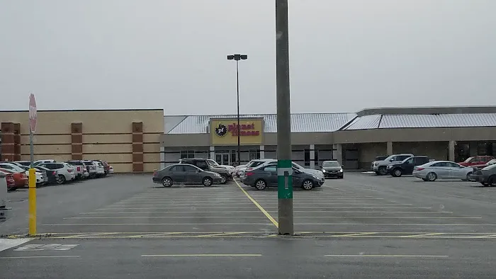 Planet Fitness Picture 9