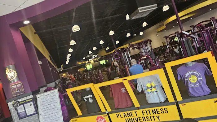 Planet Fitness Picture 8