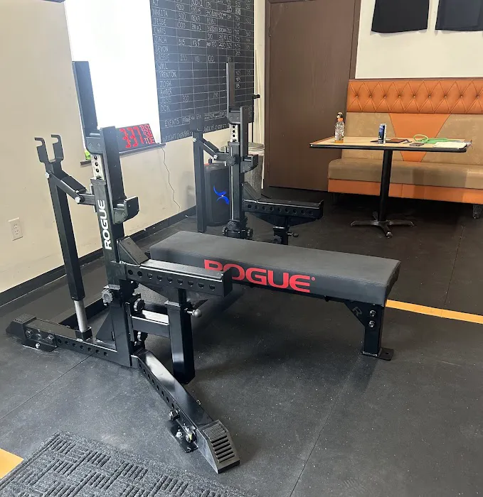 Lift Hard Strength Club Picture 7