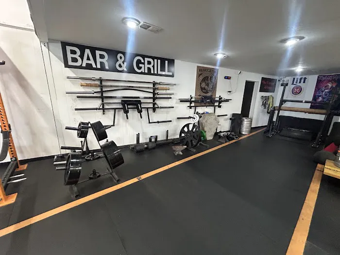 Lift Hard Strength Club Picture 10