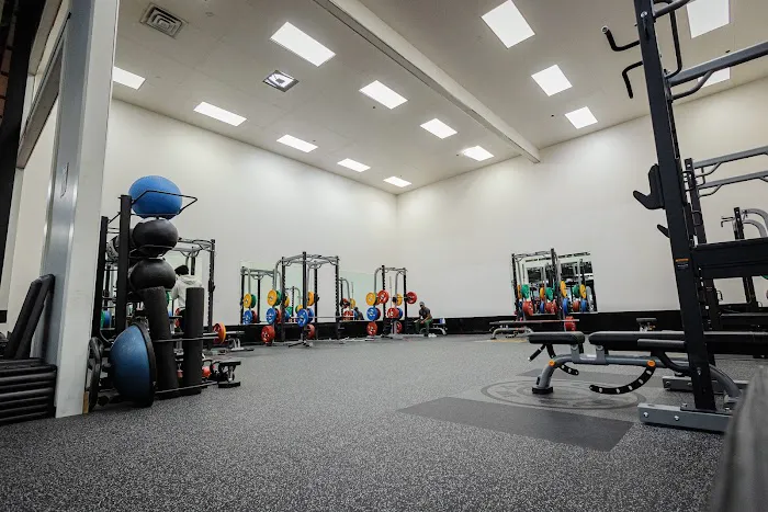 Gold's Gym Picture 9