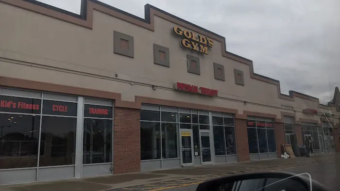 Gold's Gym Picture 2