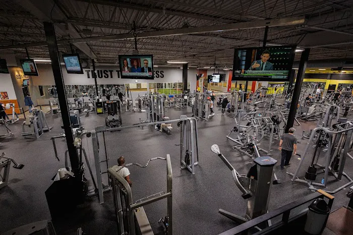 Gold's Gym Picture 3