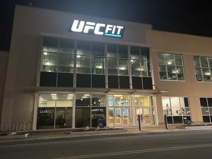 UFC FIT Wayne Picture 1