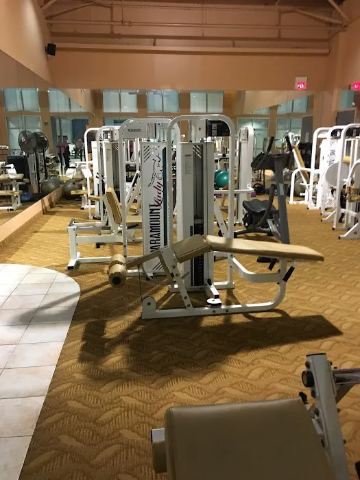 Gold's Gym Picture 4