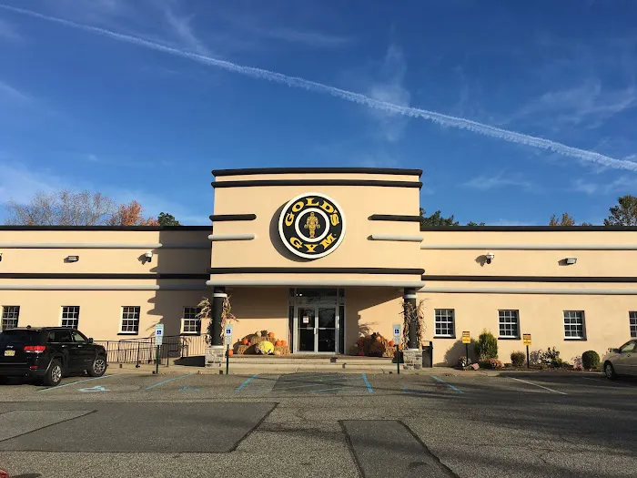 Gold's Gym Picture 7