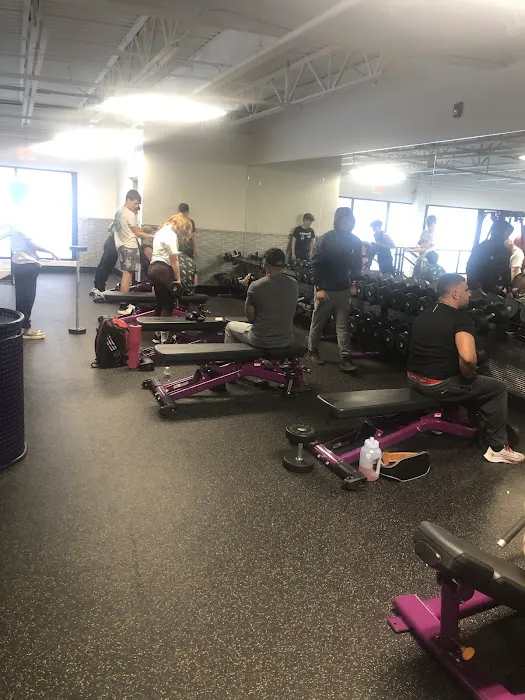 Planet Fitness Picture 9