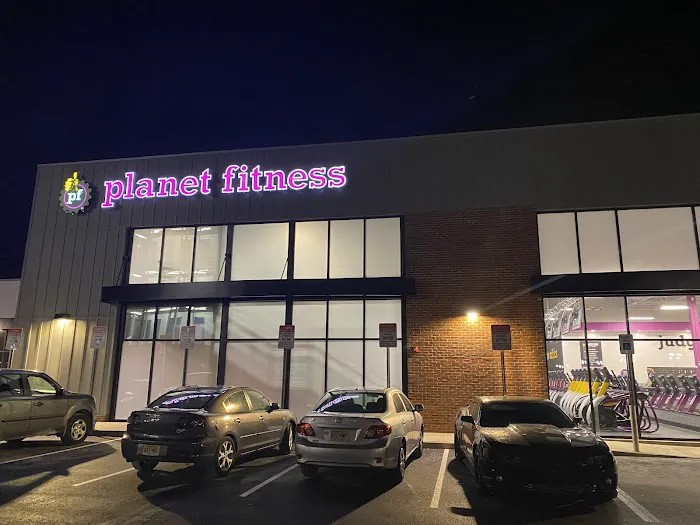 Planet Fitness Picture 2