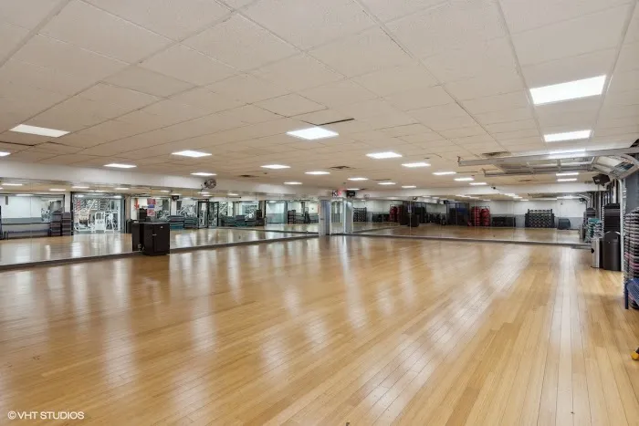 Crunch Fitness - Staten Island South Picture 2