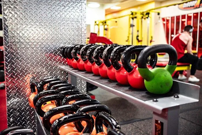 Retro Fitness Picture 8