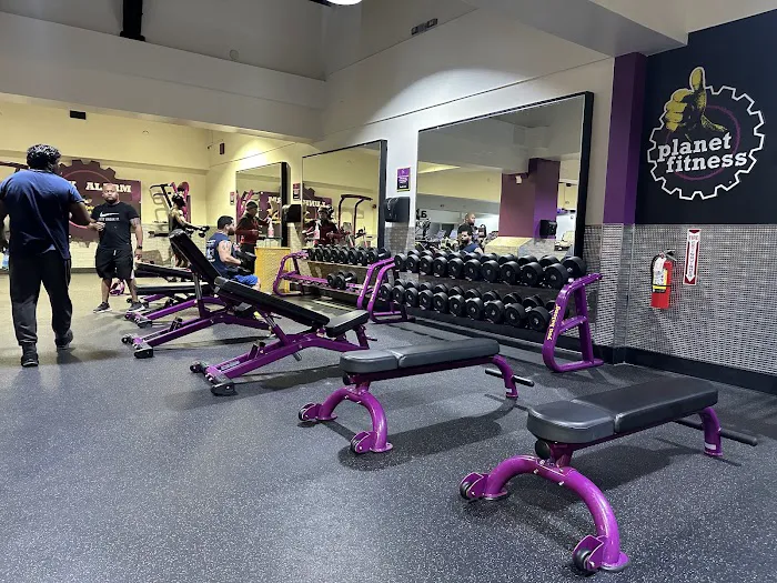 Planet Fitness Picture 3