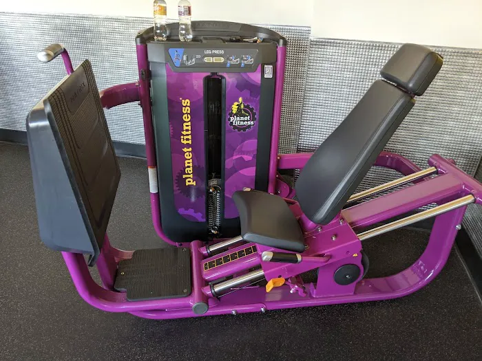 Planet Fitness Picture 7