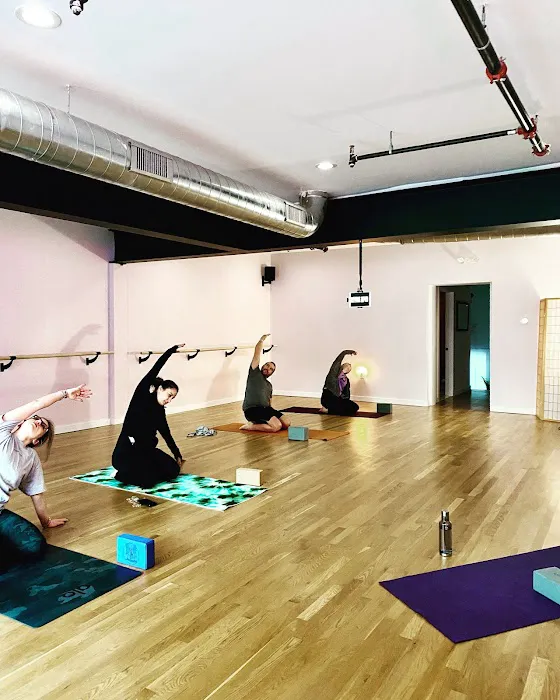 Iris Yoga Picture 1