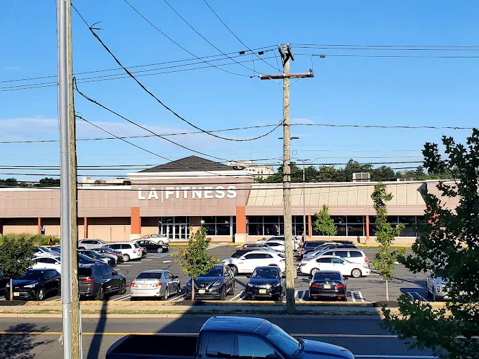 LA Fitness Picture 6