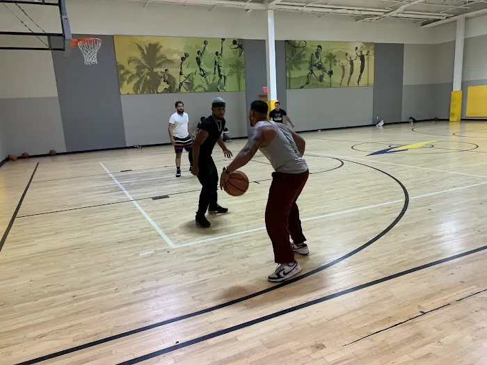 LA Fitness Picture 8