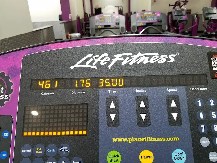 Planet Fitness Picture 7