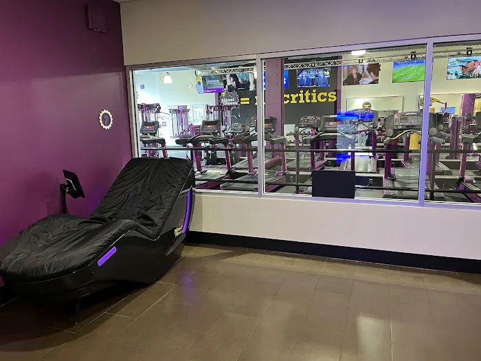 Planet Fitness Picture 6