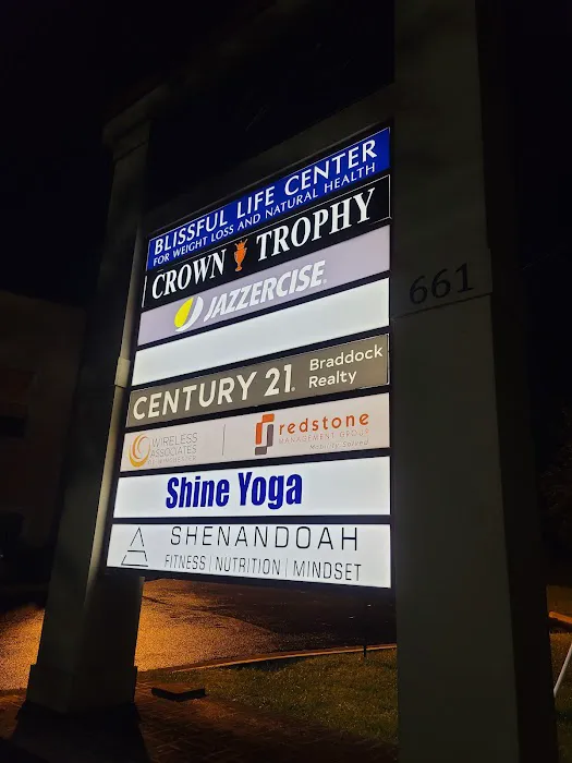 Shine Yoga Picture 2