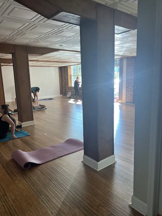 Shine Yoga Picture 4