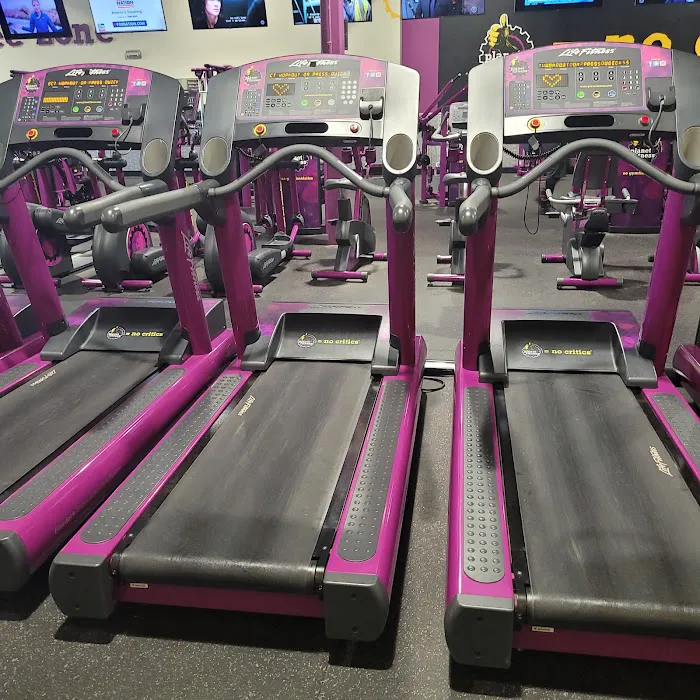 Planet Fitness Picture 5