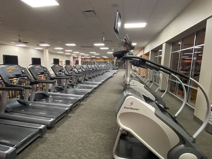 LA Fitness Picture 4