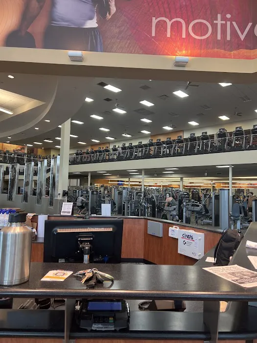 LA Fitness Picture 8