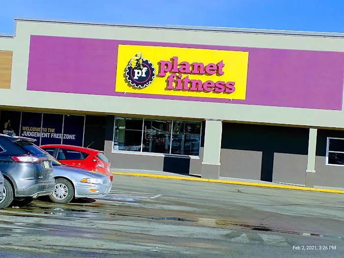 Planet Fitness Picture 6