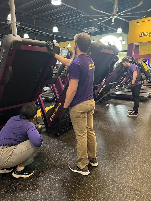 Planet Fitness Picture 10