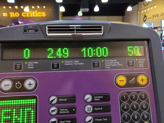 Planet Fitness Picture 1