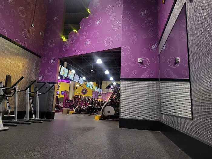 Planet Fitness Picture 8