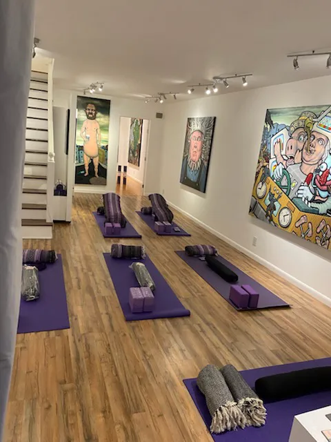 One Mountain Sun Yoga Picture 3