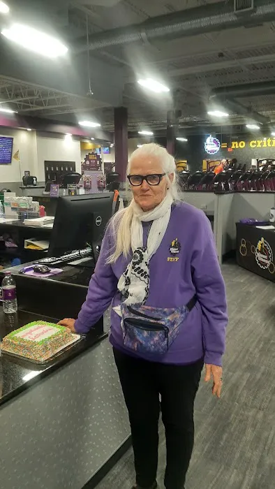 Planet Fitness Picture 2