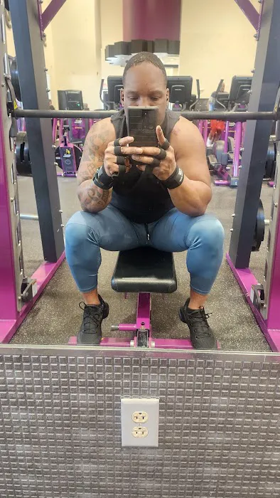 Planet Fitness Picture 6