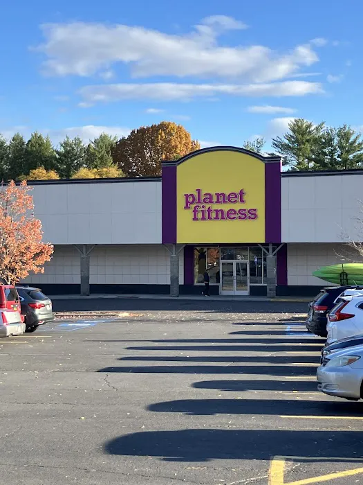 Planet Fitness Picture 9