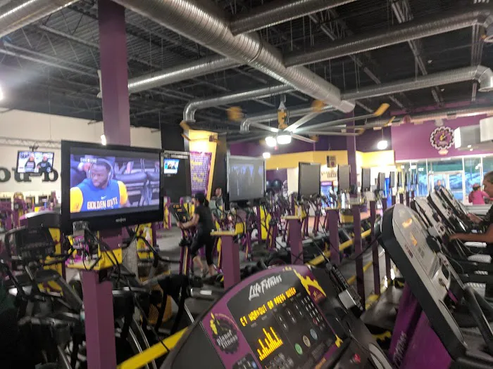 Planet Fitness Picture 5
