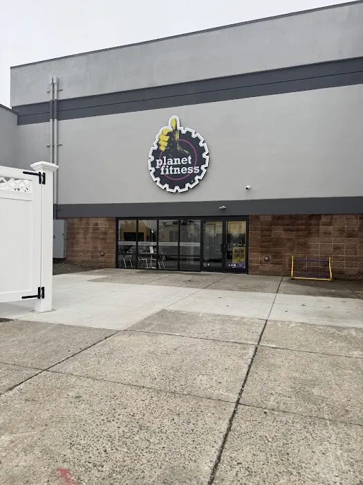 Planet Fitness Picture 5