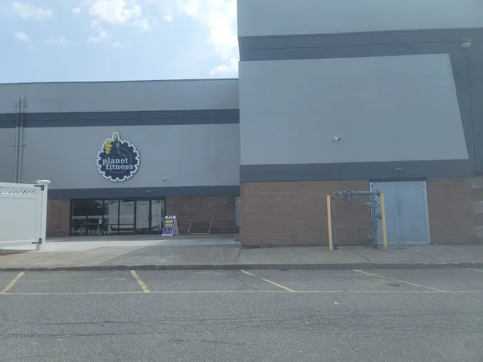 Planet Fitness Picture 3