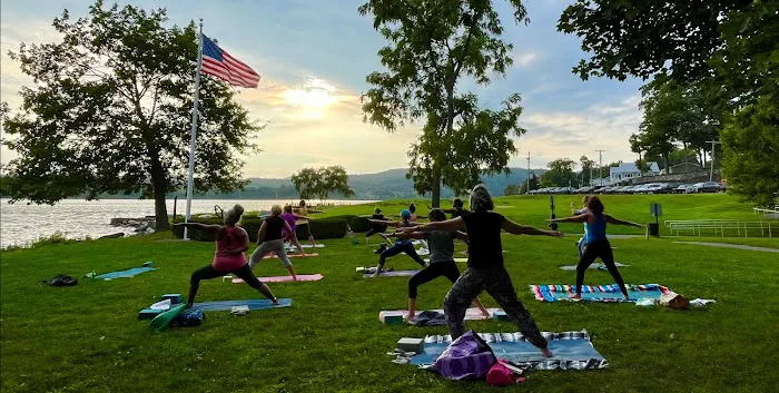 PranaMoon Yoga Picture 4