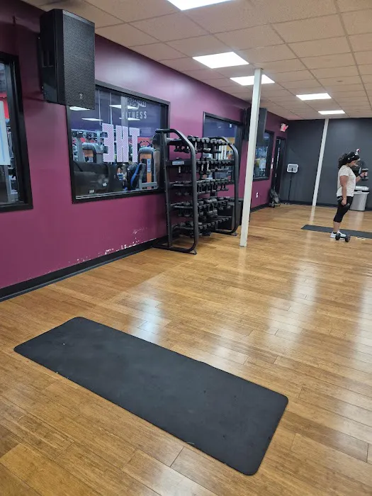 Crunch Fitness - New City Picture 7