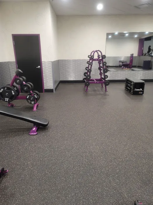 Planet Fitness Picture 9